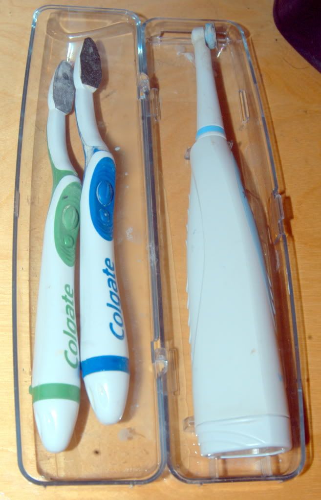 Adapted electric toothbrush for sanding Tools 'n' Tips ARC